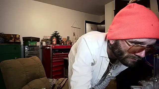 hungspundick1 online show from January 8, 2026, 12:11 pm