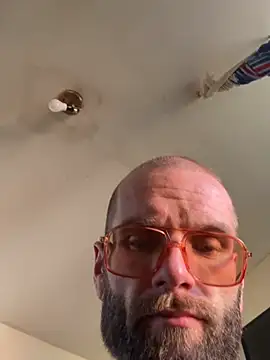 hungspundick1 online show from January 13, 2026, 4:11 pm