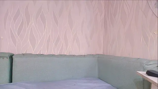 mia scot online show from September 24, 2025, 12:00 pm