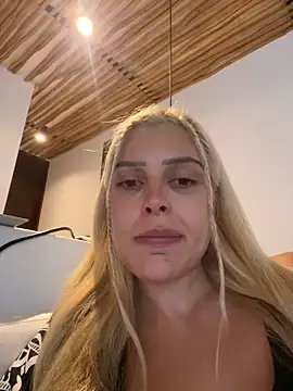 lunavie online show from March 6, 2026, 11:33 pm