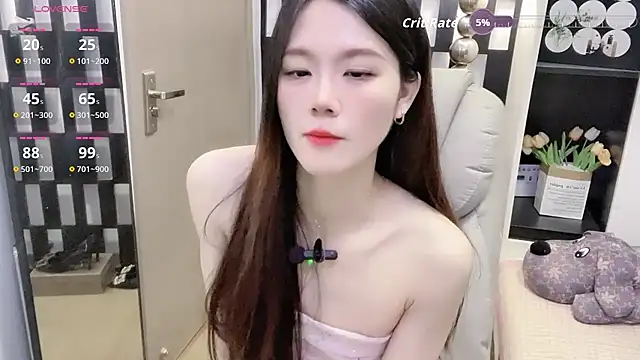 Yueyue-MM online show from January 14, 2026, 3:04 pm