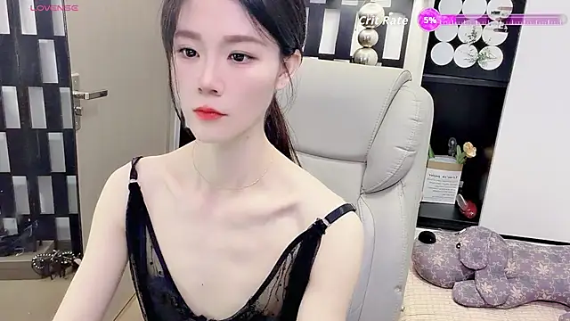 Yueyue-MM online show from June 26, 2026, 1:55 am