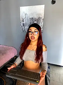Snapshot of Laila_Pink chatting on September 9, 2025, 2:48 pm Laila Pink online show from September 9, 2025, 2:48 pm