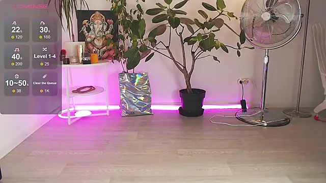 ChloeSummers online show from October 12, 2025, 6:53 pm