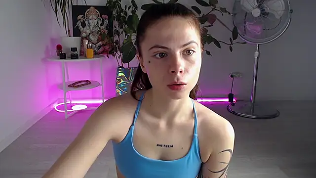 ChloeSummers online show from October 1, 2025, 5:28 pm