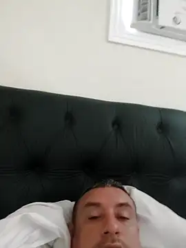 andrerj22 online show from April 8, 2026, 2:40 pm
