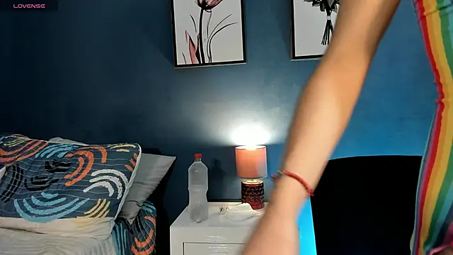 Snapshot of Grettel_w chatting on October 14, 2025, 7:36 pm Grettel w online show from October 14, 2025, 7:36 pm