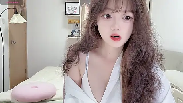 DDDDDoremi online show from October 8, 2025, 3:08 am