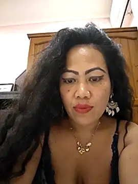 Lindarossyta online show from June 11, 2026, 12:32 am