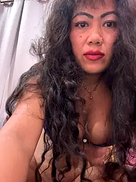 Lindarossyta online show from November 1, 2025, 7:41 pm