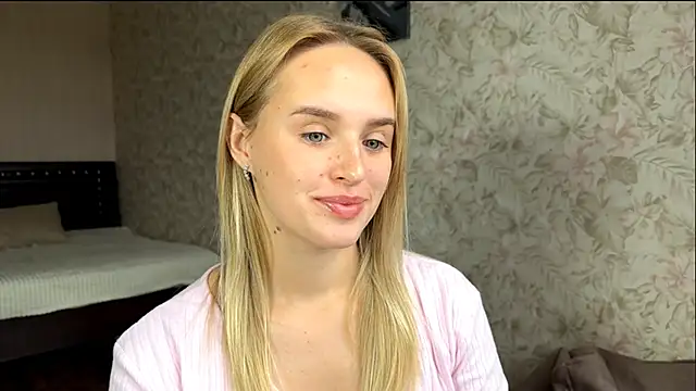 Snapshot of ElisabetLorney chatting on September 25, 2025, 7:36 am ElisabetLorney online show from September 25, 2025, 7:36 am
