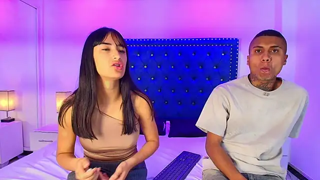 Snapshot of Damian_and_roxanne chatting on February 28, 2026, 12:38 pm Damian and roxanne online show from February 28, 2026, 12:38 pm