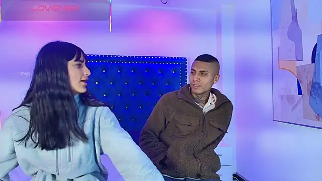 Snapshot of Damian_and_roxanne chatting on February 25, 2026, 12:38 pm Damian and roxanne online show from February 25, 2026, 12:38 pm