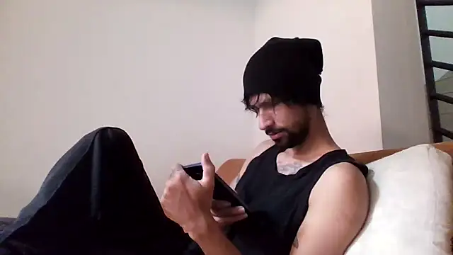 Snapshot of Alejandro92_cali chatting on April 12, 2026, 3:04 pm Alejandro92 cali online show from April 12, 2026, 3:04 pm