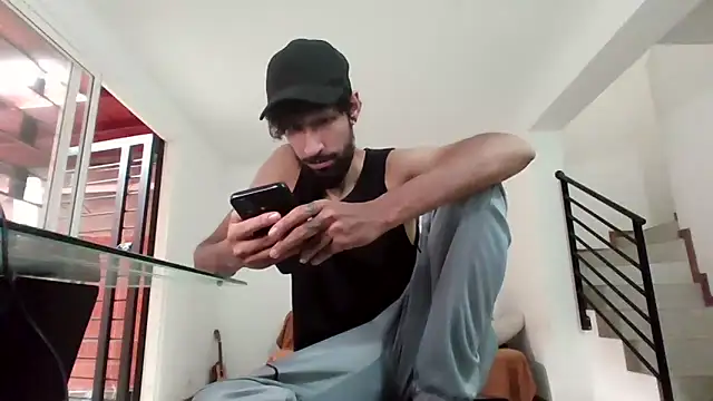 Snapshot of Alejandro92_cali chatting on March 11, 2026, 2:55 pm Alejandro92 cali online show from March 11, 2026, 2:55 pm