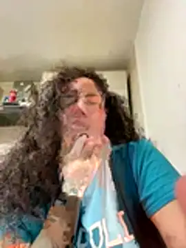 napoletanacagna online show from April 10, 2026, 4:25 pm