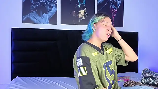 AngelFlexxx online show from April 15, 2026, 8:20 pm