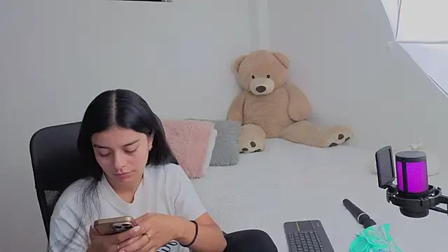 valerihouse online show from January 16, 2026, 1:20 am