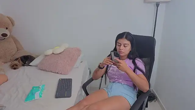 Snapshot of valerihouse chatting on October 24, 2025, 12:53 am valerihouse online show from October 24, 2025, 12:53 am