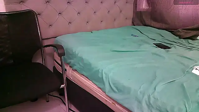 g0lden boss online show from October 14, 2025, 6:30 pm