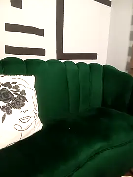 Snapshot of mojeemore chatting on April 8, 2026, 7:04 pm mojeemore online show from April 8, 2026, 7:04 pm