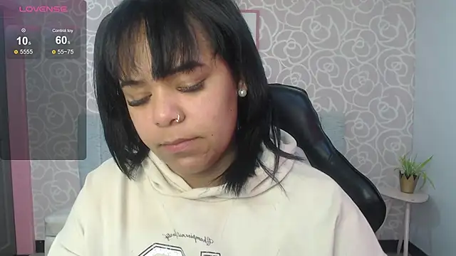 Vivi rosse ch online show from November 13, 2025, 3:32 am