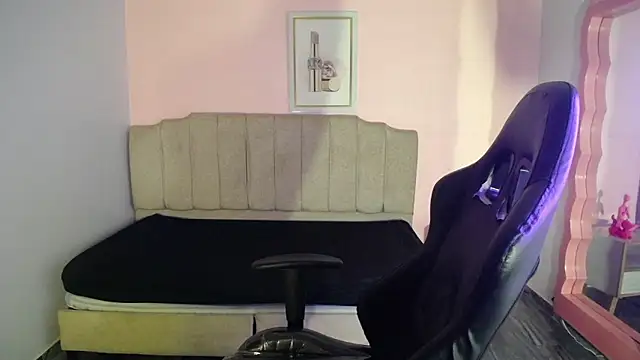 Vivi rosse ch online show from October 21, 2025, 3:39 am