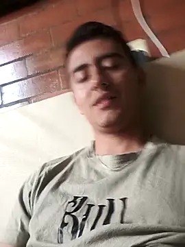 Snapshot of -mrpaul chatting on September 22, 2025, 3:40 pm -mrpaul online show from September 22, 2025, 3:40 pm