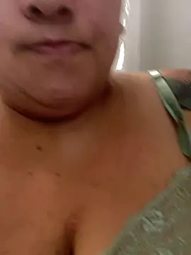 Snapshot of bruna438 chatting on December 19, 2025, 11:34 am bruna438 online show from December 19, 2025, 11:34 am