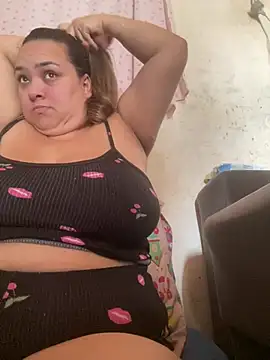 bruna438 online show from May 6, 2026, 1:48 pm