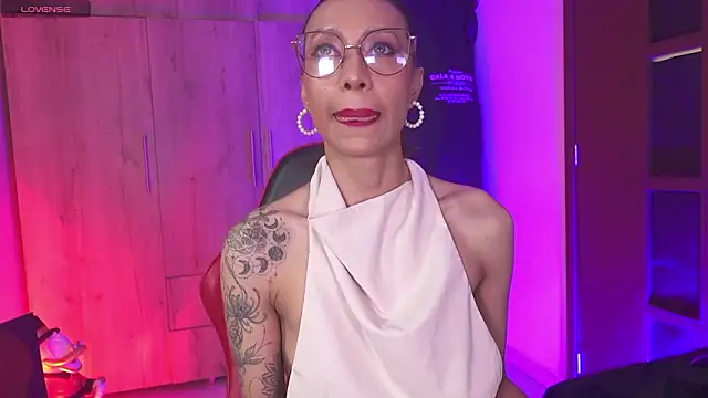 Snapshot of AnnaKimm chatting on February 1, 2026, 10:19 pm AnnaKimm online show from February 1, 2026, 10:19 pm