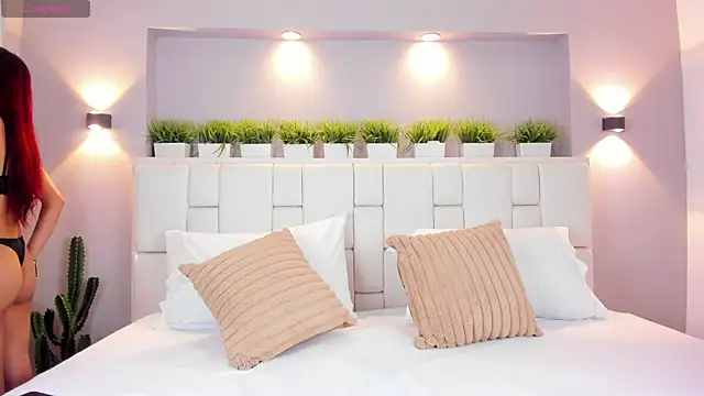 LunnaBlake online show from February 20, 2026, 4:31 am