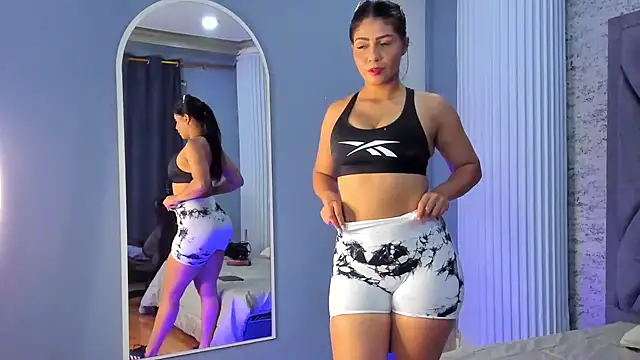 Snapshot of AyshelCooper_ chatting on September 28, 2025, 12:12 pm AyshelCooper online show from September 28, 2025, 12:12 pm