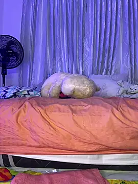 AmyRoss 1 online show from September 26, 2025, 1:18 pm