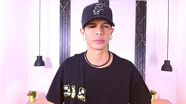 Snapshot of Franvill_Trato chatting on September 24, 2025, 7:20 pm Franvill Trato online show from September 24, 2025, 7:20 pm