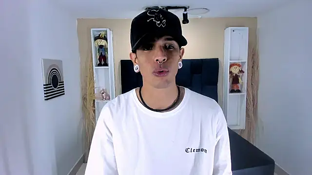 Franvill Trato online show from October 10, 2025, 7:36 pm