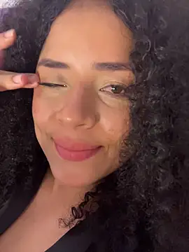 AfroSalvaje online show from December 17, 2025, 5:56 am