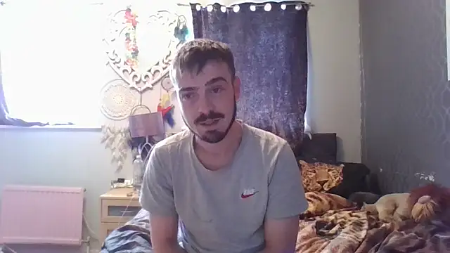 Snapshot of jaycoy22 chatting on October 2, 2025, 9:56 am jaycoy22 online show from October 2, 2025, 9:56 am