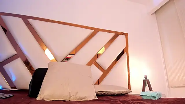 Snapshot of Niicolle_Evanss chatting on March 21, 2026, 7:40 pm Niicolle Evanss online show from March 21, 2026, 7:40 pm