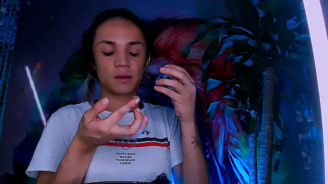 Snapshot of Cristal_Gem1 chatting on November 11, 2025, 3:12 am Cristal Gem1 online show from November 11, 2025, 3:12 am