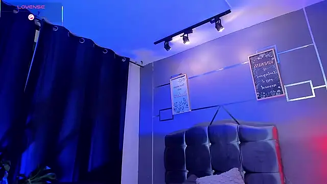 oliver mr  online show from October 10, 2025, 8:09 pm