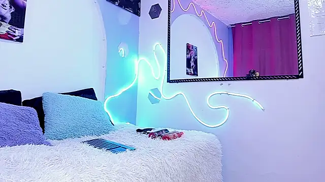 oliver mr  online show from September 20, 2025, 3:17 pm