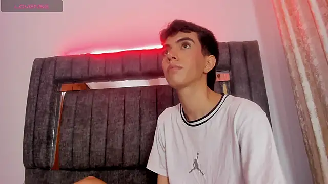 dylan 202520  online show from November 28, 2025, 3:39 am