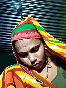 Pooja750 online show from September 20, 2025, 5:40 pm