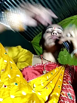 Pooja750 online show from September 28, 2025, 2:13 pm