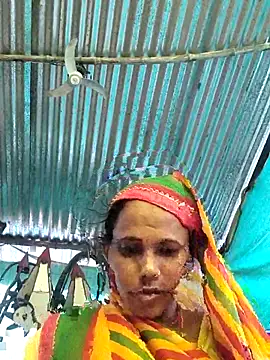 Pooja750 online show from October 3, 2025, 3:41 am