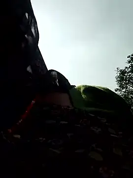 Pooja750 online show from November 14, 2025, 6:50 am