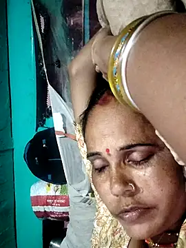 Pooja750 online show from September 17, 2025, 5:59 pm