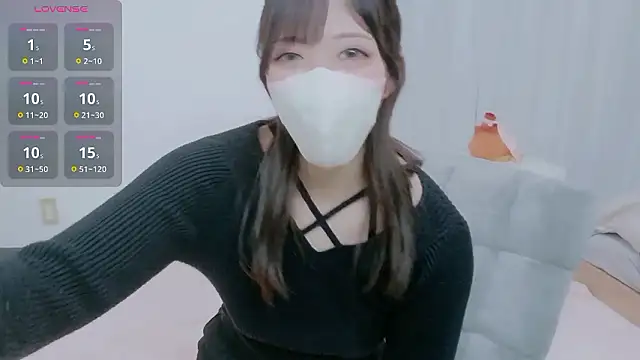 Snapshot of hinachuuu__D chatting on November 18, 2025, 5:22 am hinachuuu D online show from November 18, 2025, 5:22 am