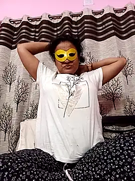 Snapshot of Gullapi chatting on February 6, 2026, 3:35 am Gullapi online show from February 6, 2026, 3:35 am